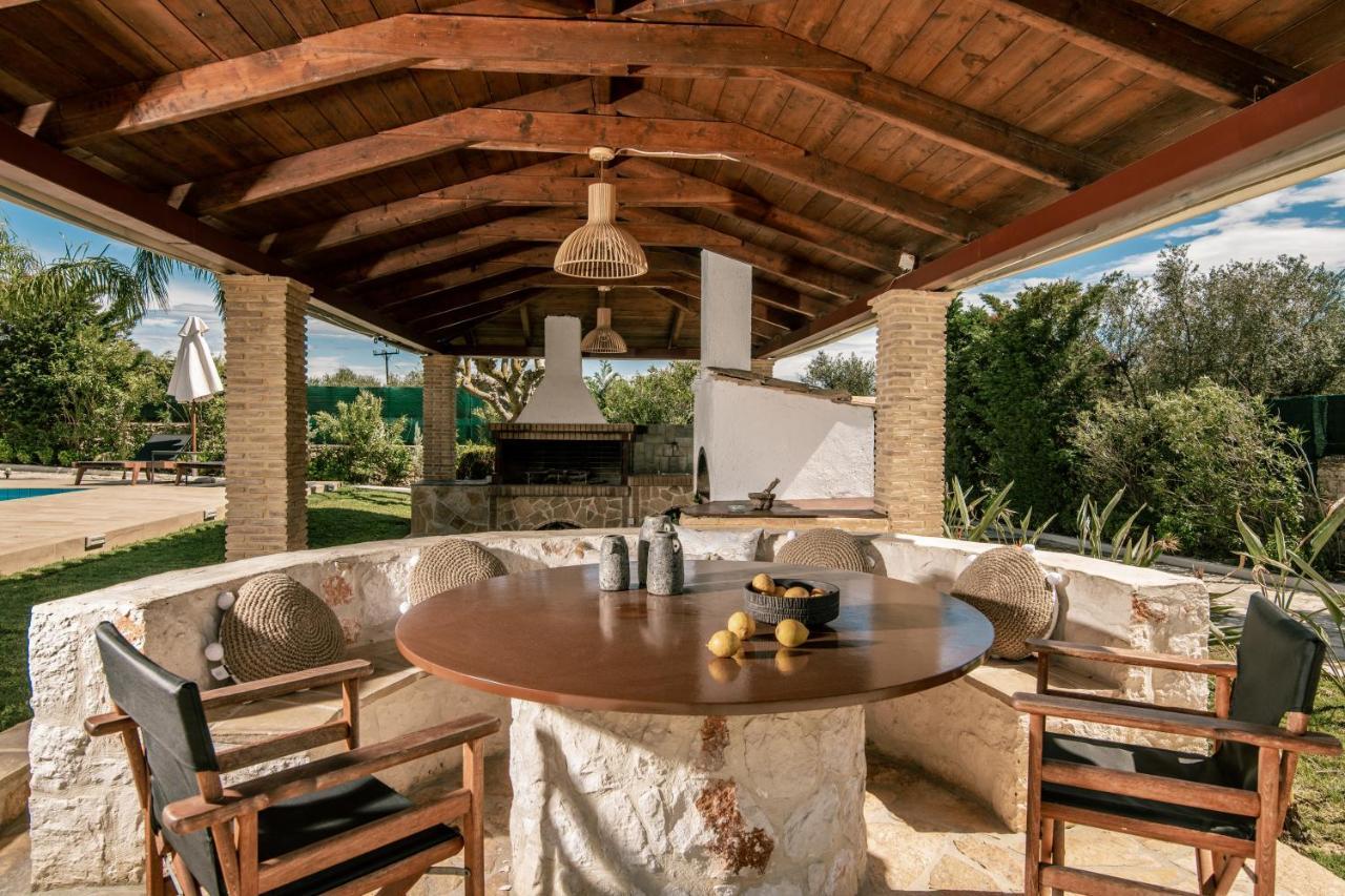 Amalthia Villa Mouzákion Exteriér fotografie